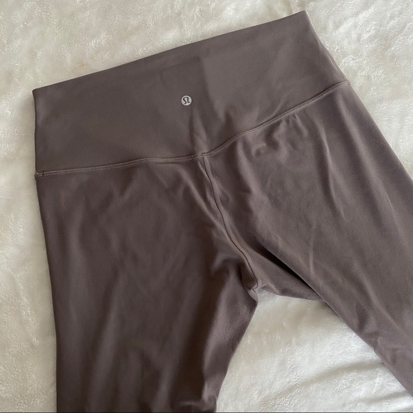 Lululemon Align High Rise 25” Lunar Rock Leggings - Picture 5 of 10
